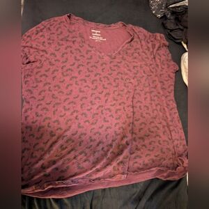 Torrid Classic Fit bats Tshirt Size 3